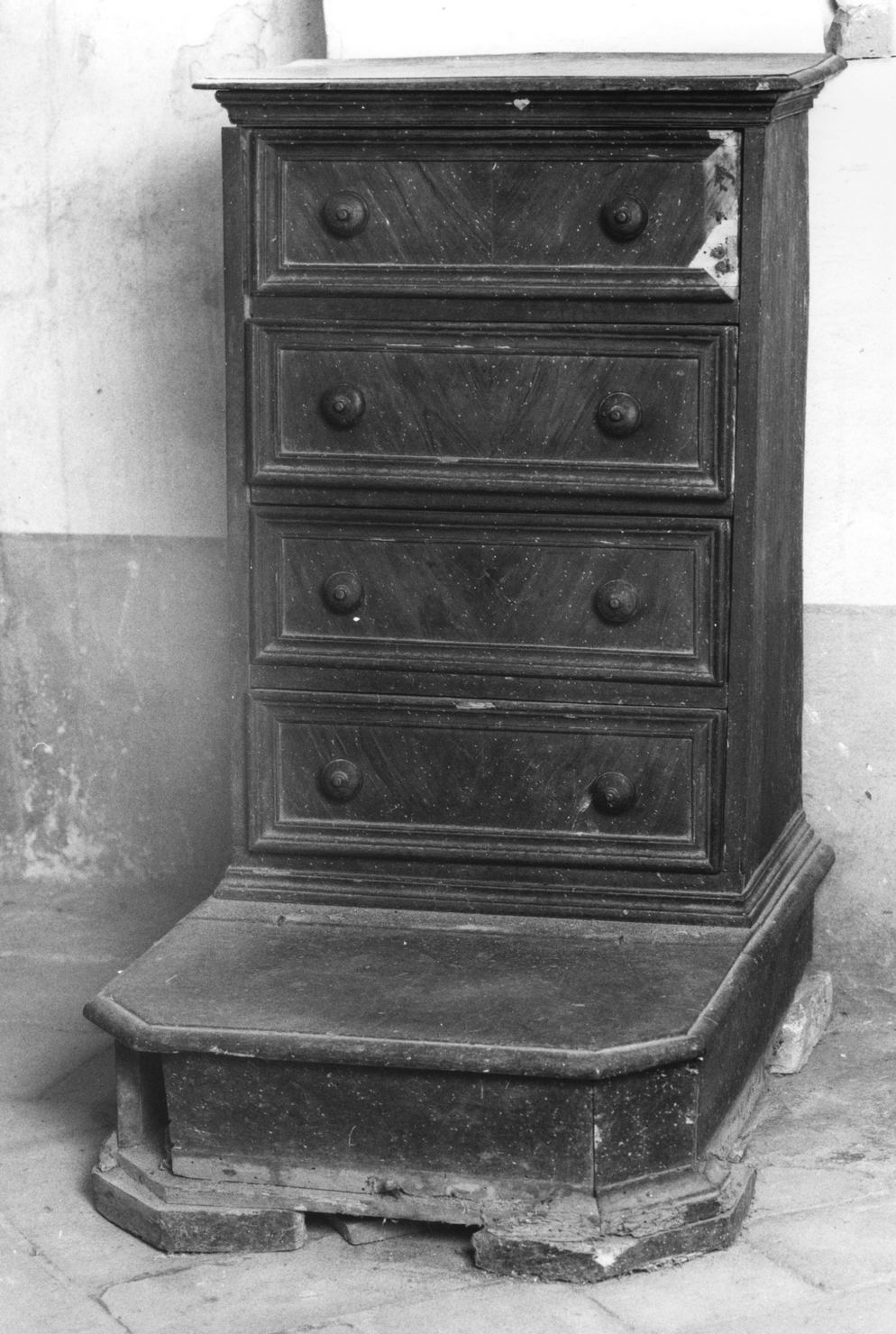 inginocchiatoio, opera isolata - manifattura senese (secc. XVII/ XVIII)