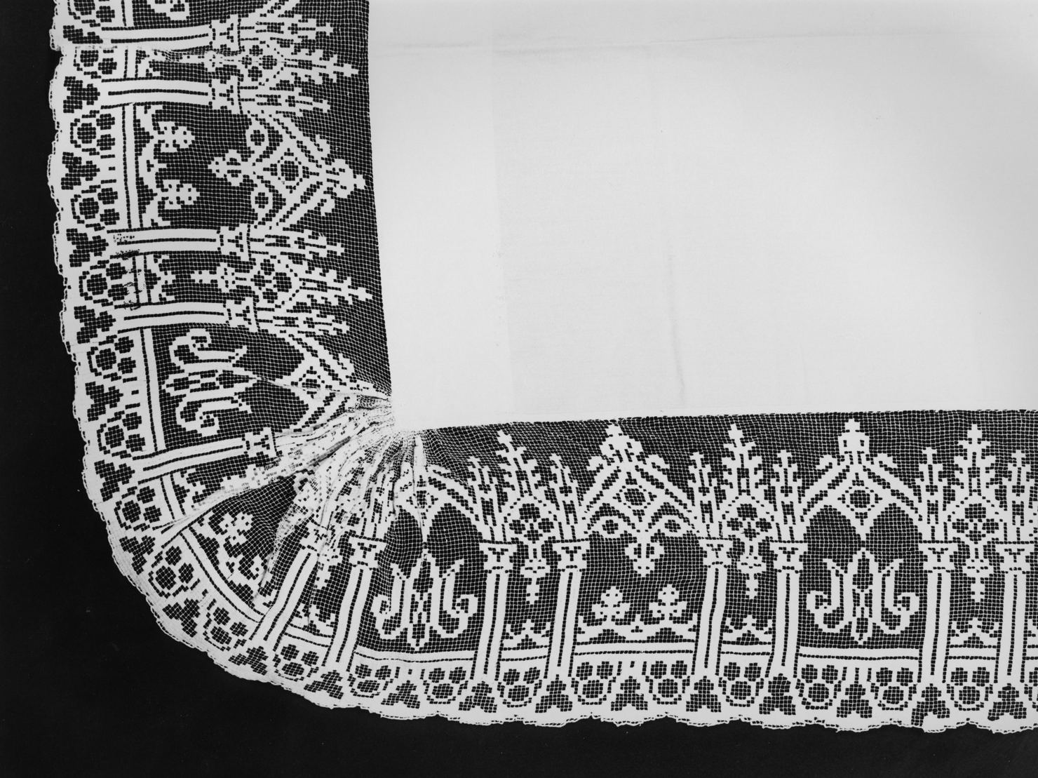 tovaglia d'altare - manifattura senese (sec. XIX)