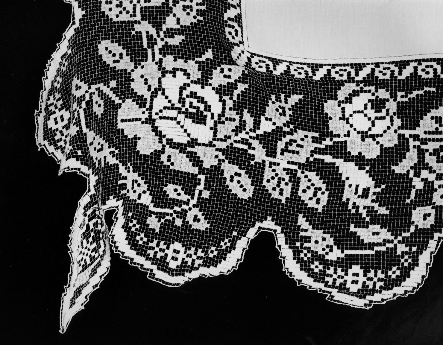 tovaglia d'altare - manifattura senese (secc. XIX/ XX)