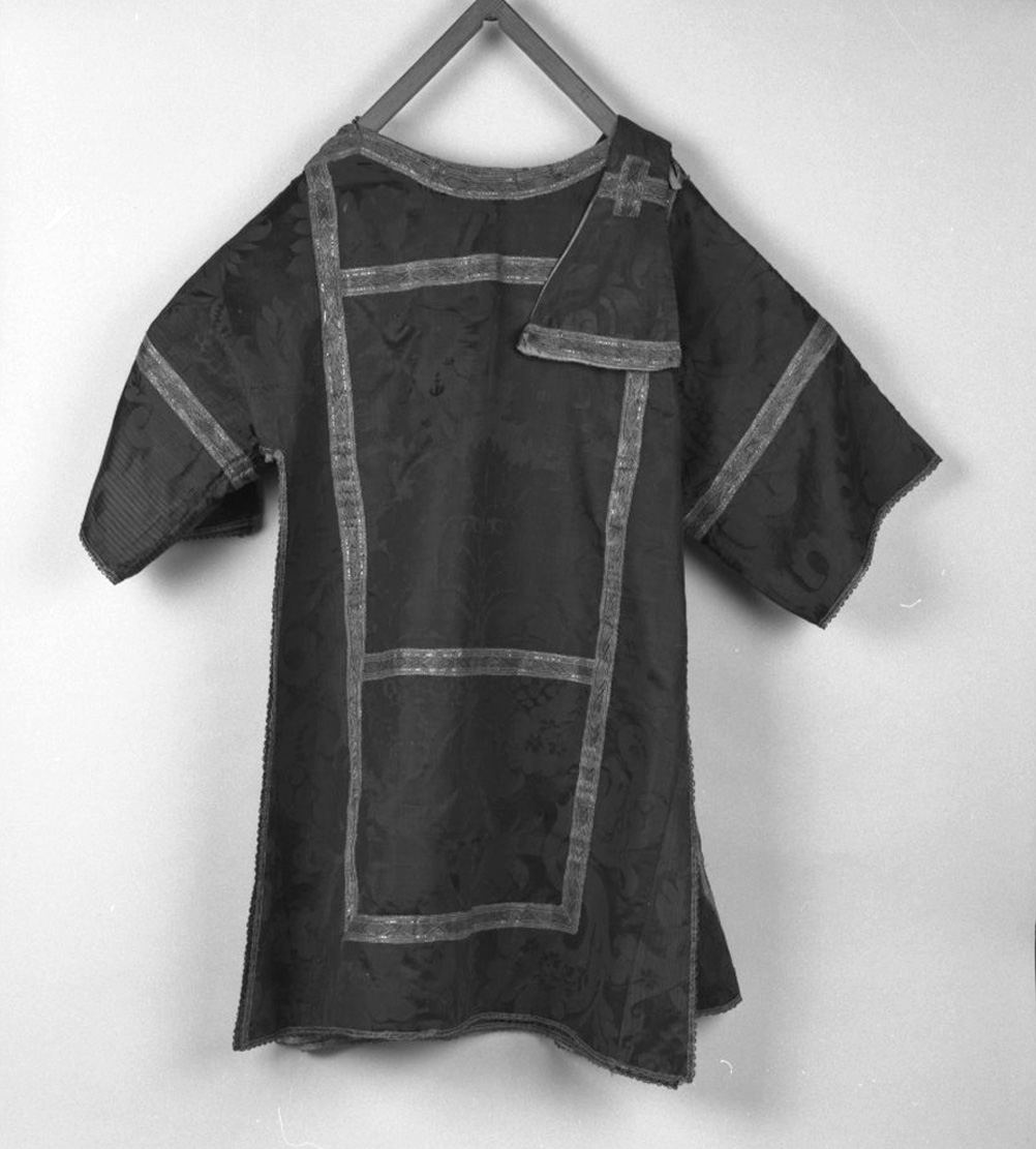 tunicella, serie - manifattura italiana (seconda metà sec. XIX)