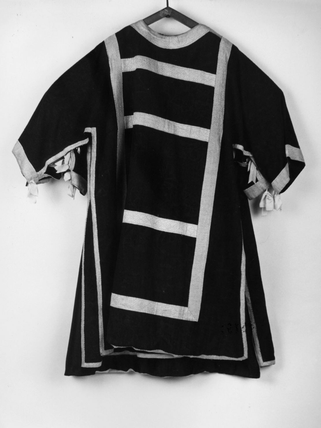 tunicella, serie - manifattura italiana (sec. XIX)