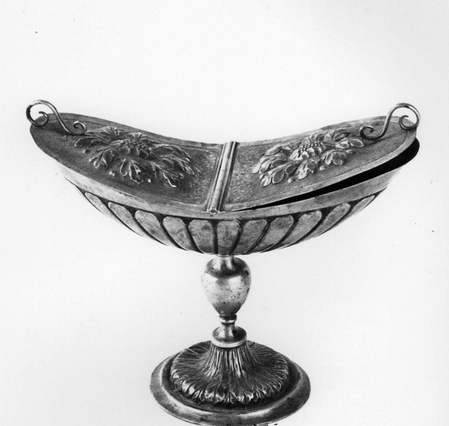 navicella portaincenso - bottega toscana (sec. XVIII)