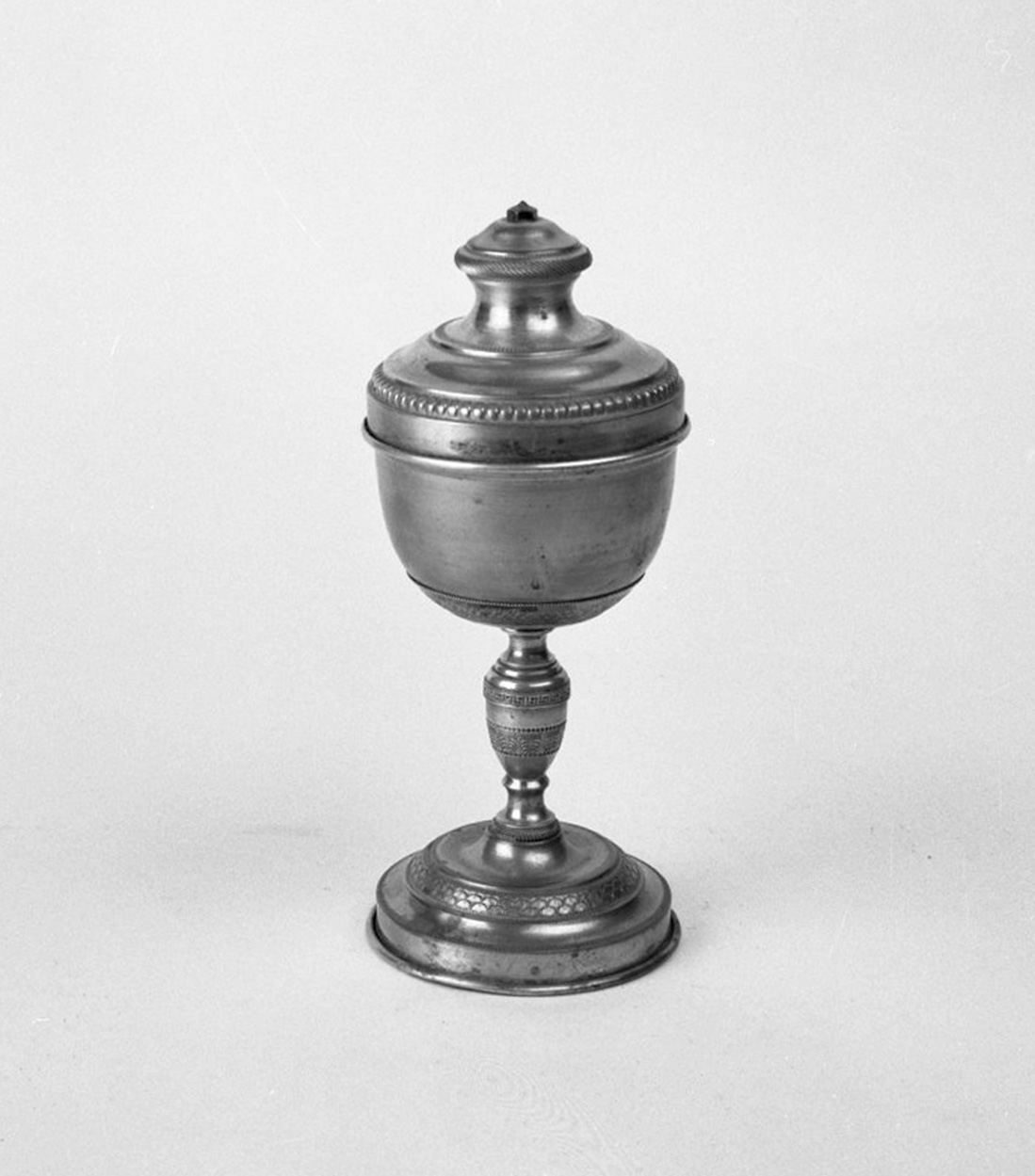 pisside - bottega toscana (prima metà sec. XIX)