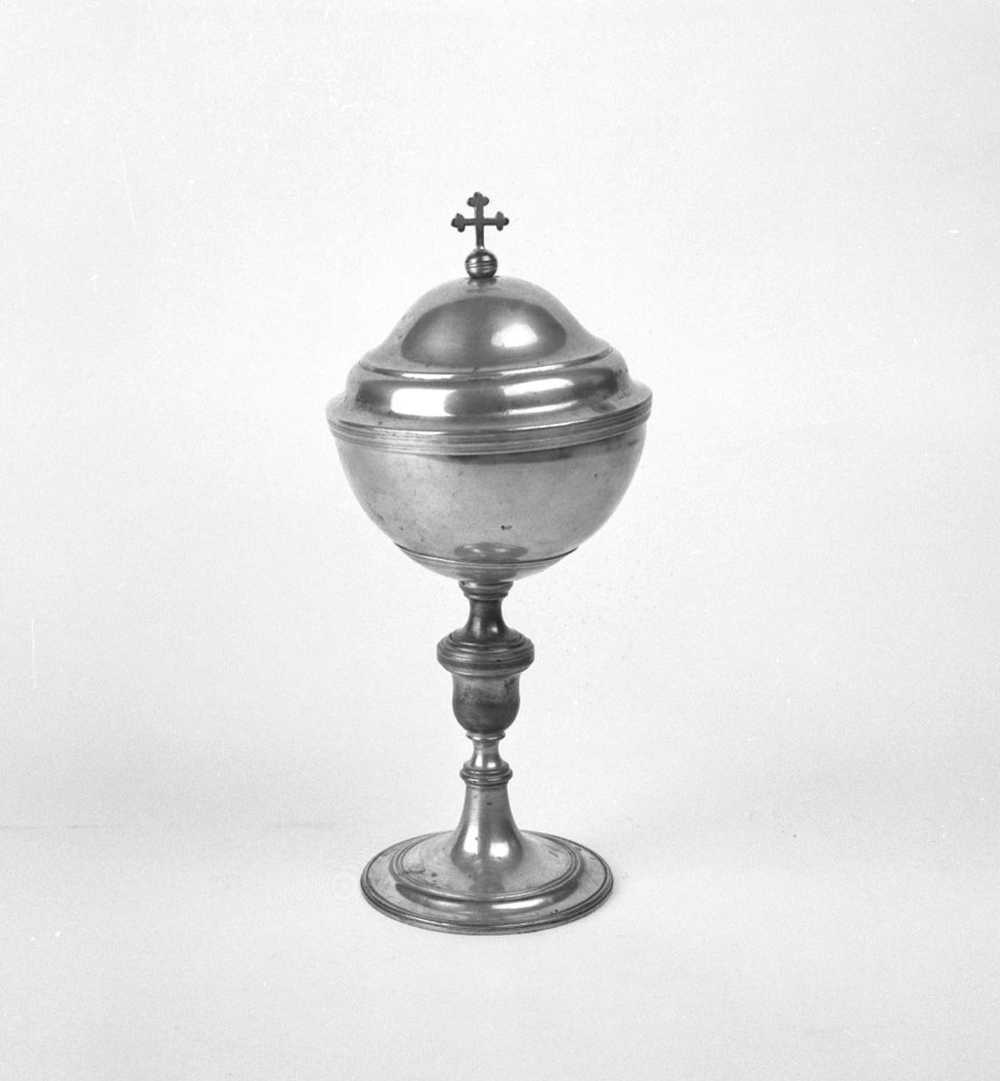 pisside - bottega toscana (seconda metà sec. XVIII)