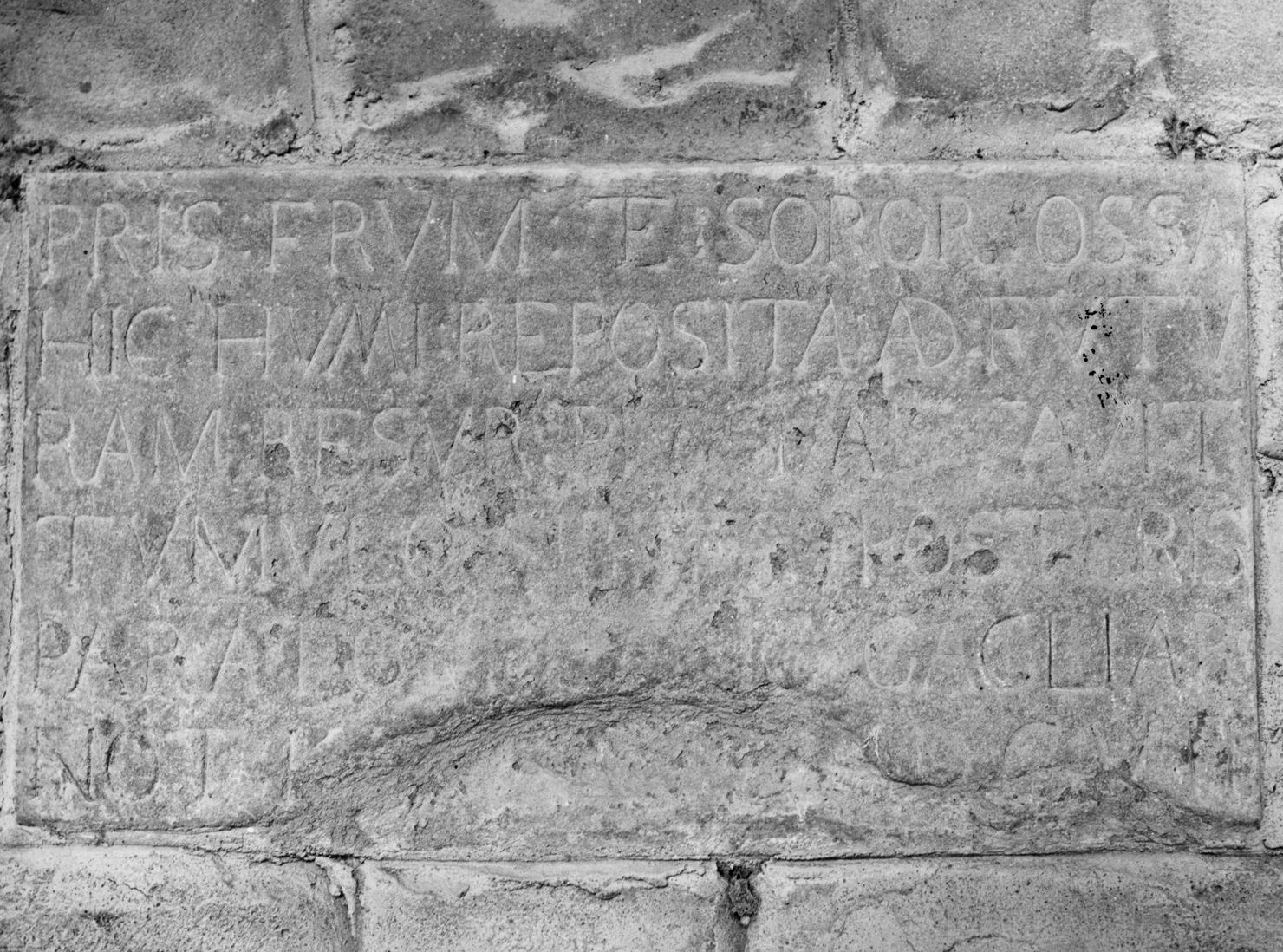 lapide commemorativa - bottega toscana (prima metà sec. XVII)