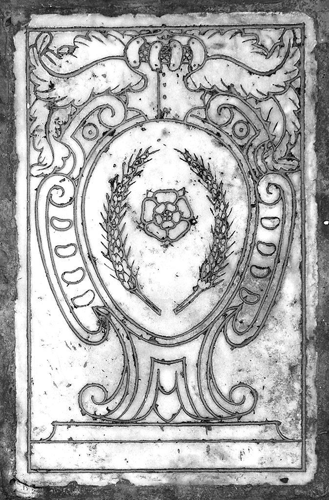 stemma gentilizio della famiglia Paccinelli (lastra tombale) - bottega senese (sec. XVII)