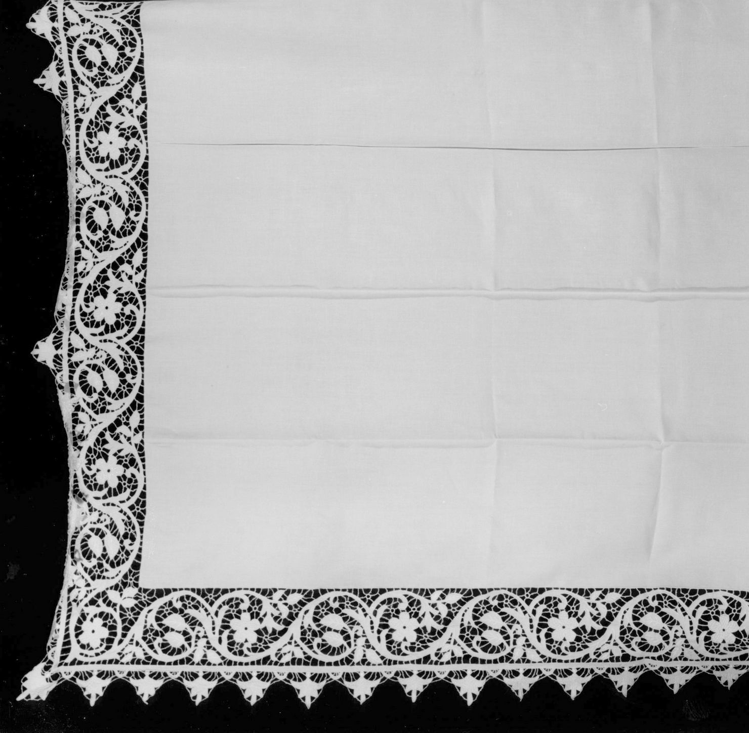 tovaglia d'altare - manifattura senese (sec. XX)