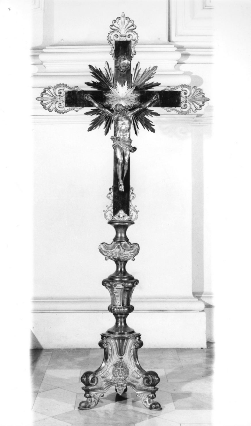 Cristo crocifisso (croce d'altare, elemento d'insieme) - bottega toscana (prima metà sec. XIX)