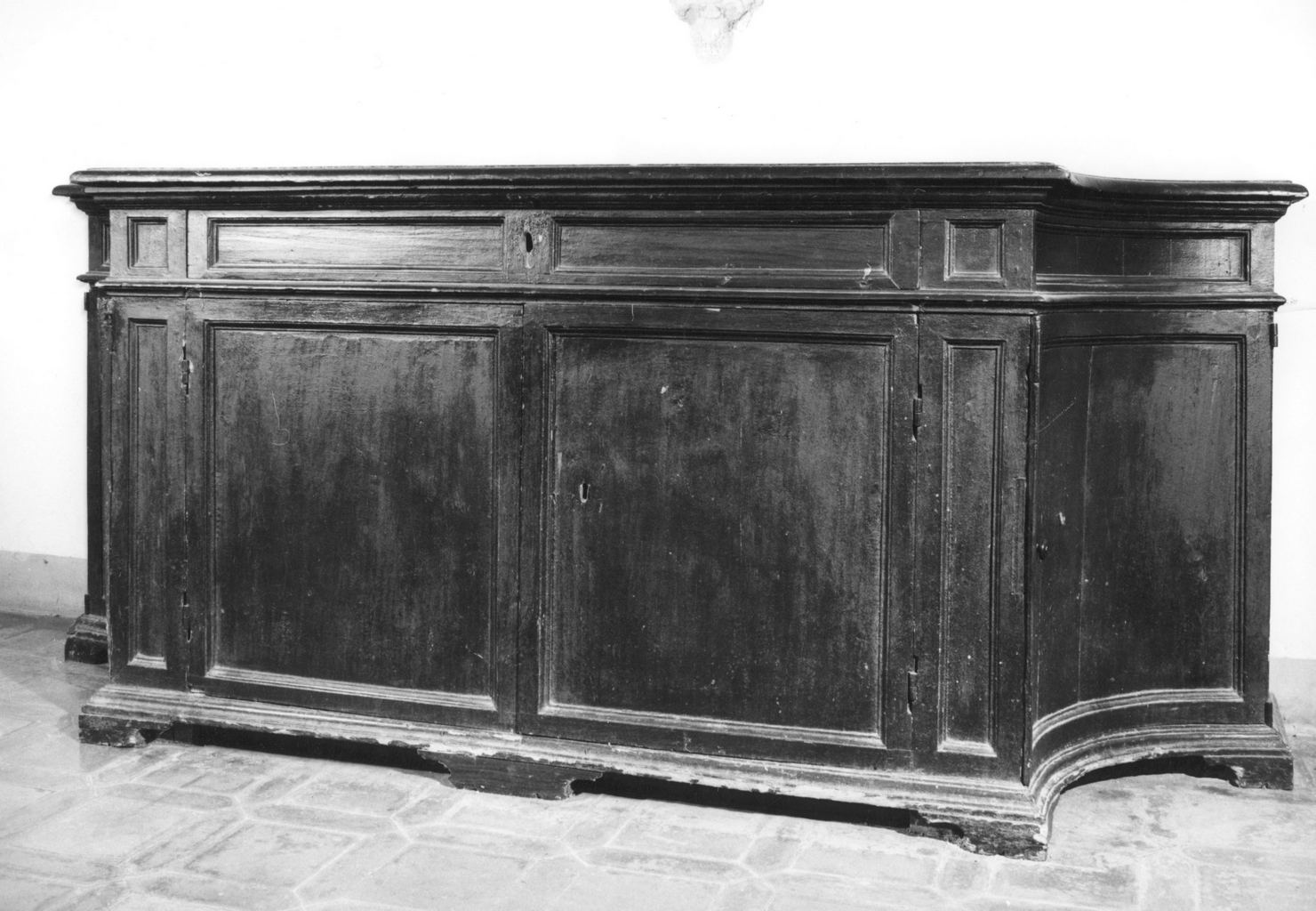 mobile da sacrestia - bottega toscana (seconda metà sec. XVIII)