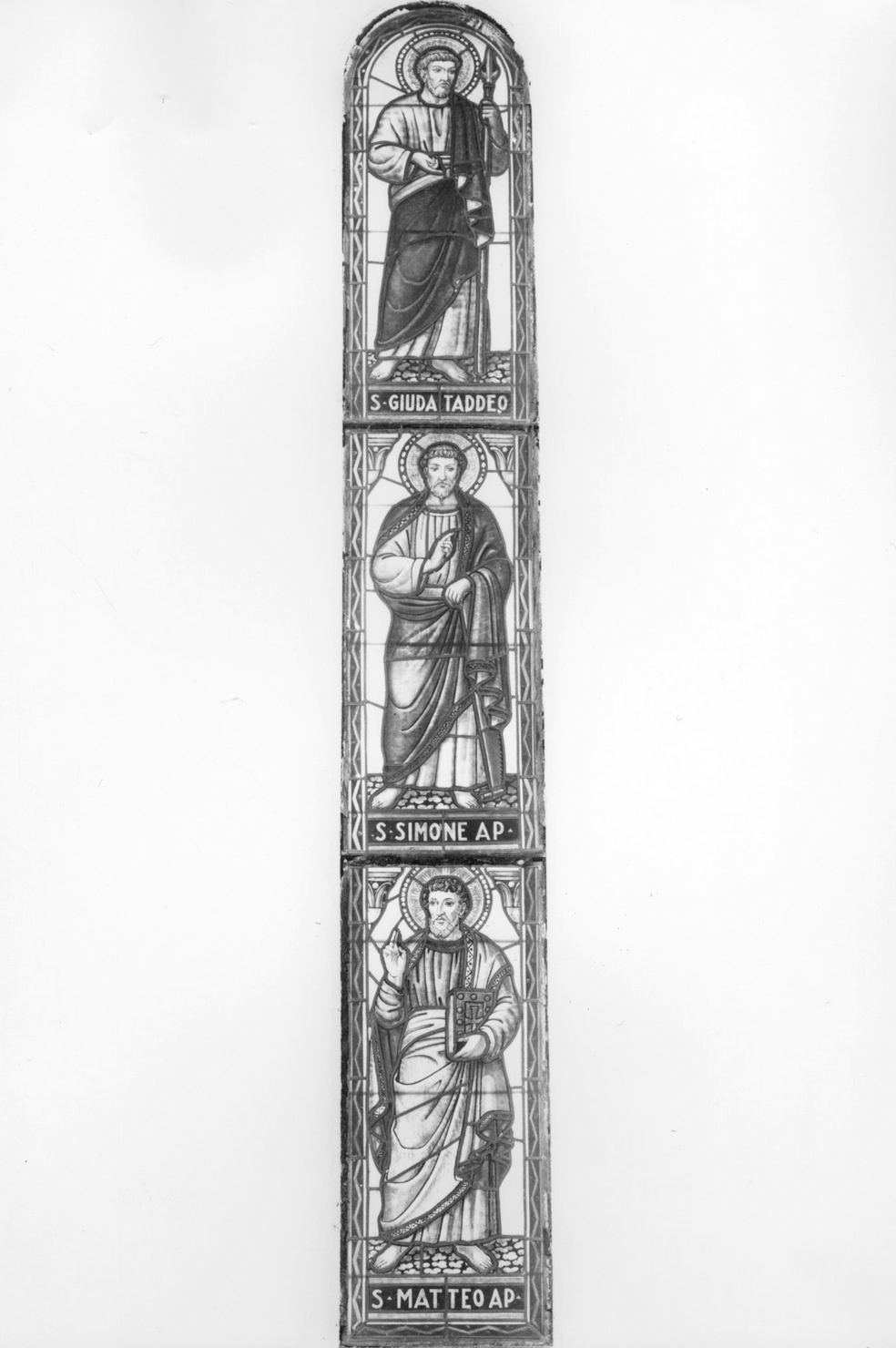 apostoli (vetrata) - bottega senese (prima metà sec. XX)