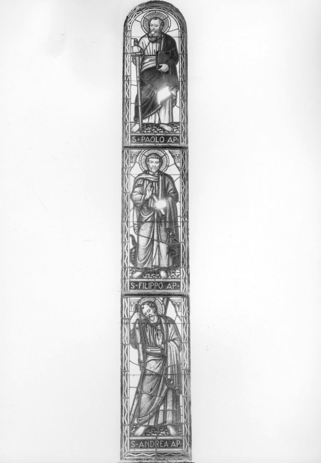 apostoli (vetrata) - bottega senese (prima metà sec. XX)