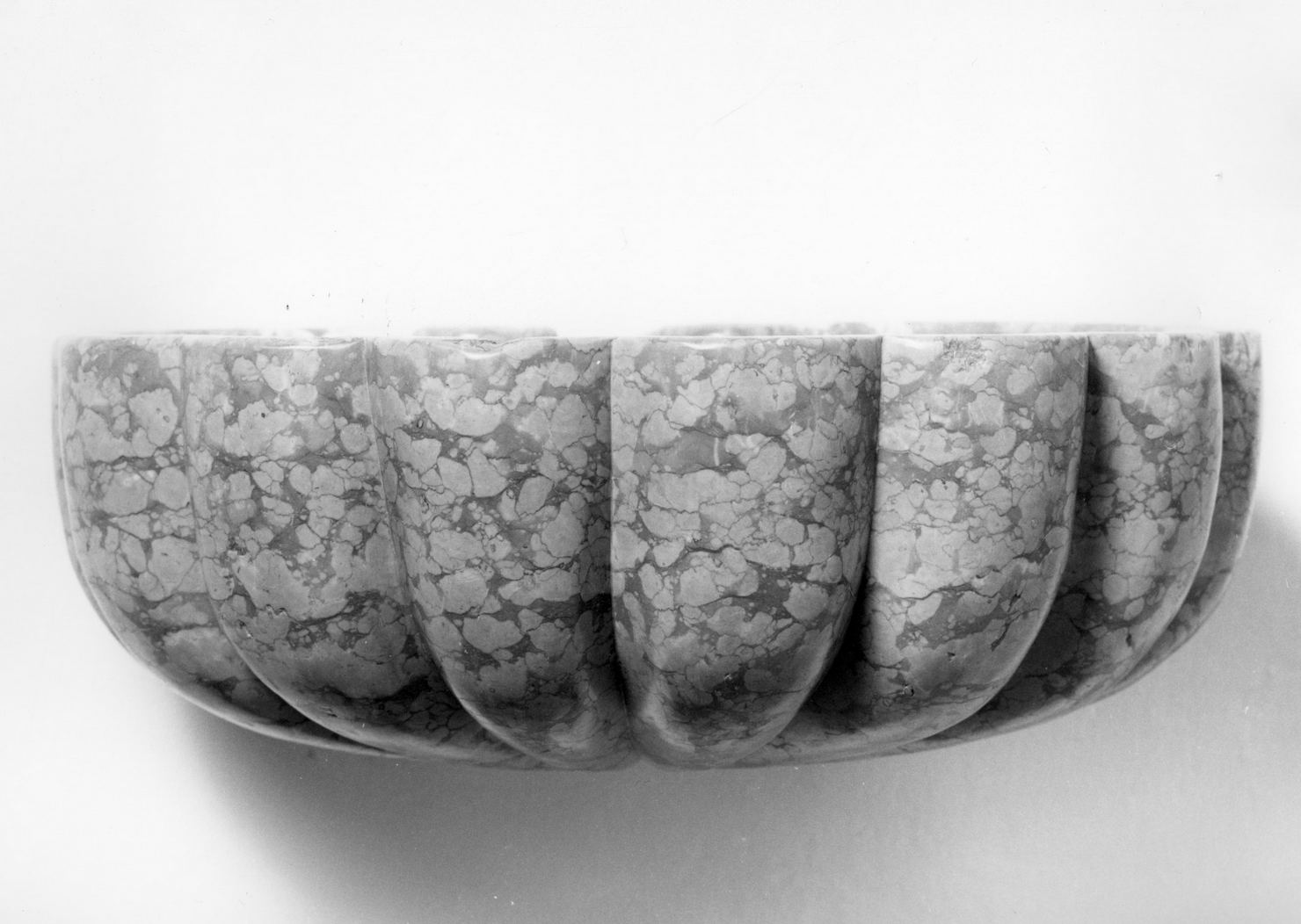 acquasantiera da parete - bottega veneta (sec. XIX)