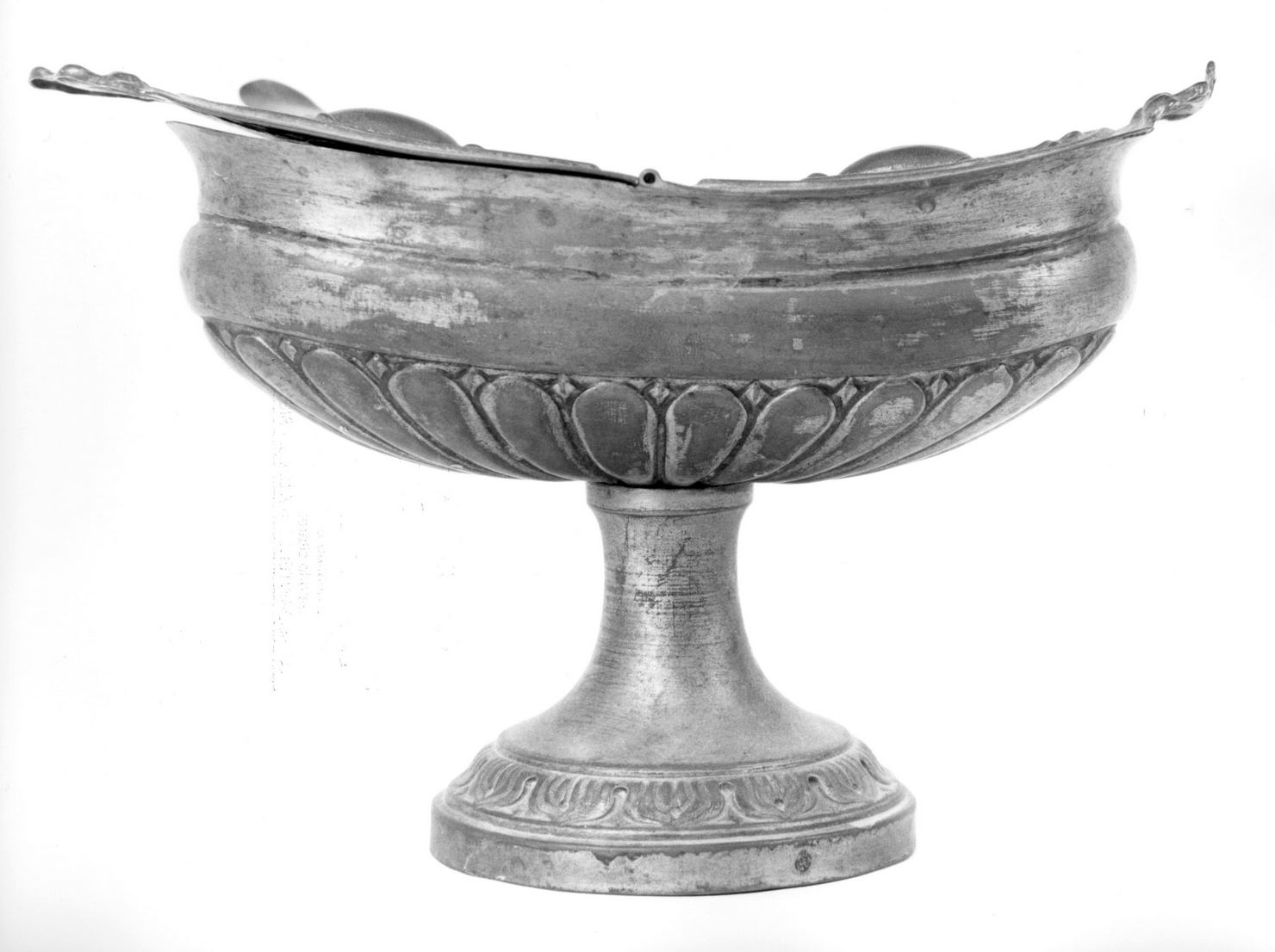 navicella portaincenso - bottega toscana (fine/inizio secc. XVIII/ XIX)