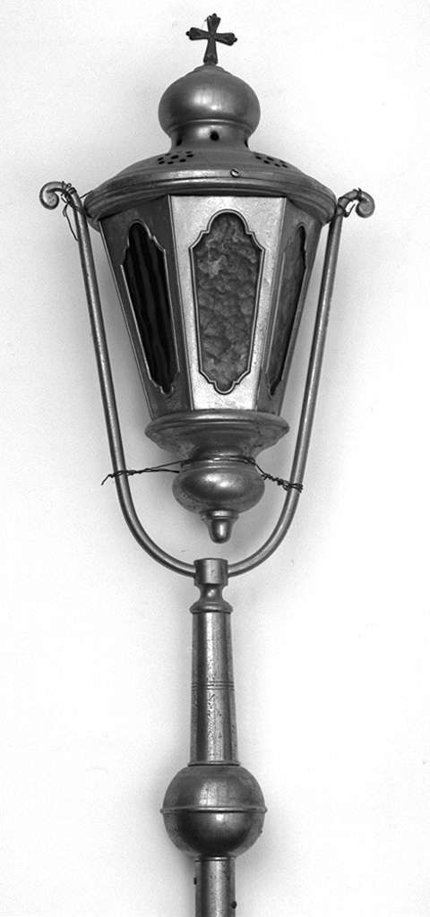 lanterna processionale, serie - produzione toscana (primo quarto sec. XX)