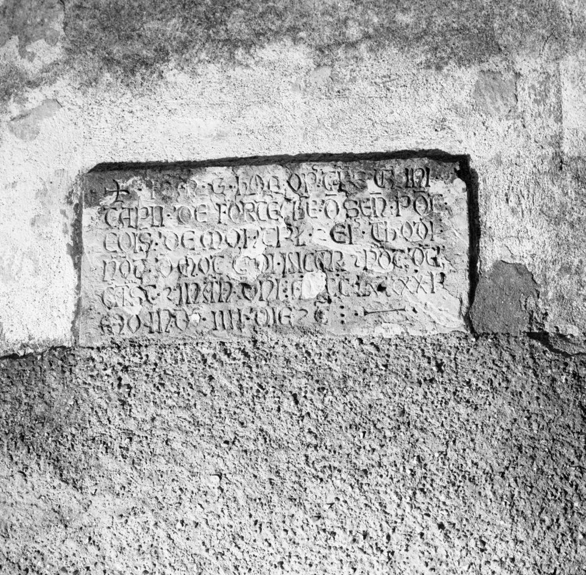 lapide commemorativa - manifattura senese (ultimo quarto sec. XIII)