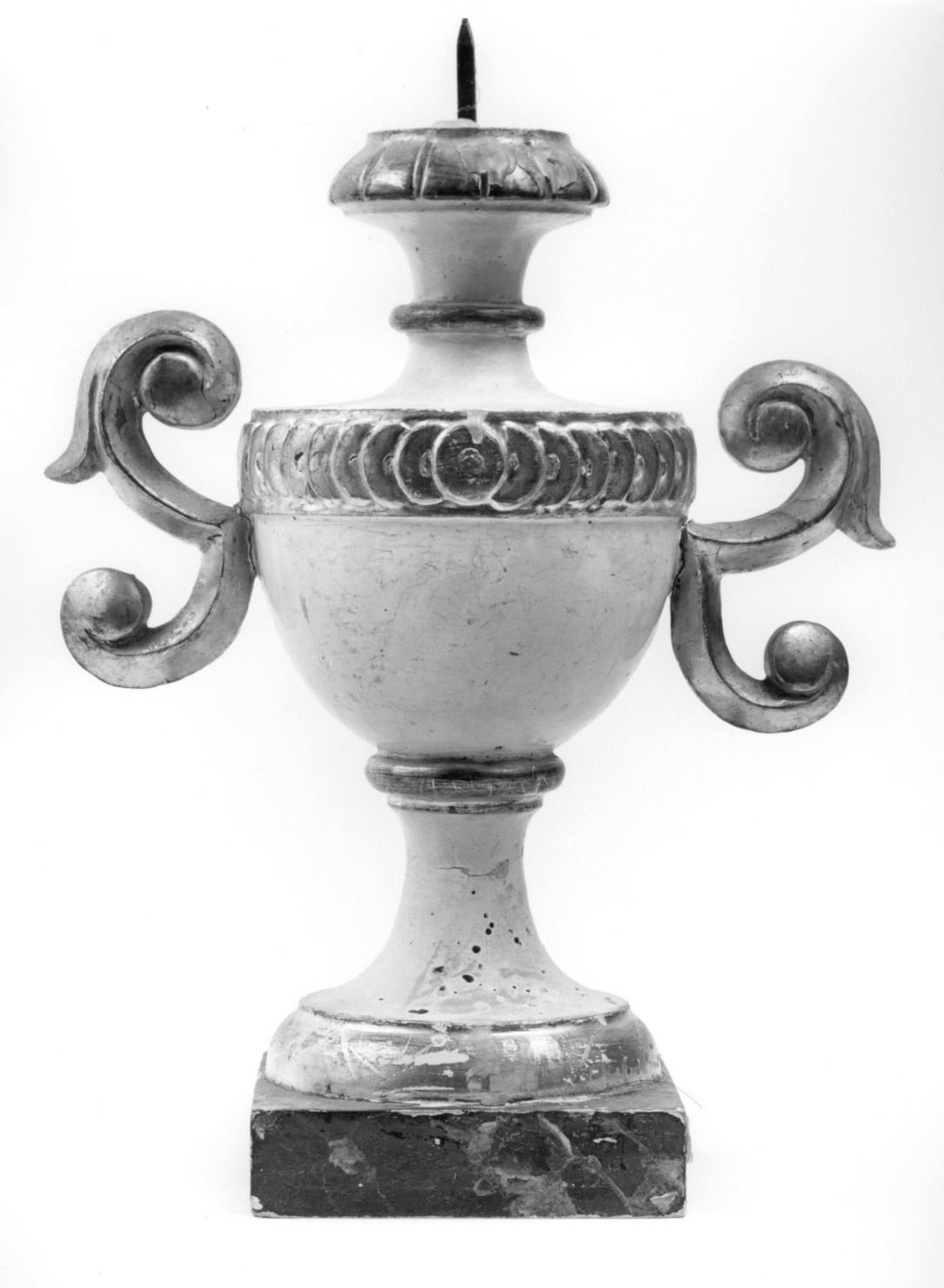 candeliere d'altare, serie - bottega toscana (secc. XVIII/ XIX)