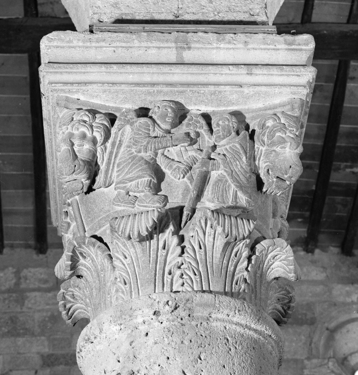 capitello di colonna, elemento d'insieme di Bonamico Pisano (attribuito) (seconda metà sec. XII)