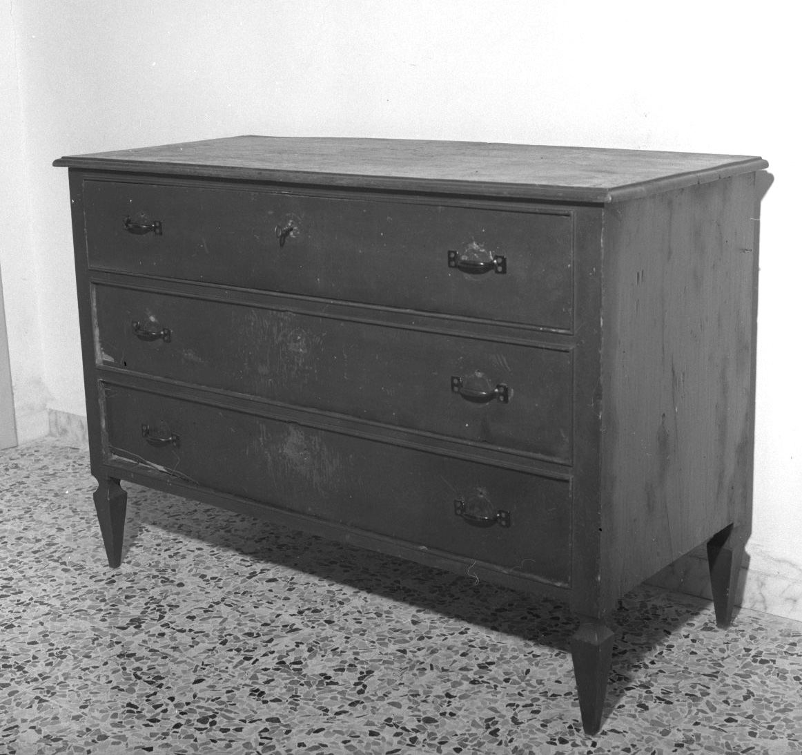 cassettone - bottega toscana (secc. XVIII/ XIX)