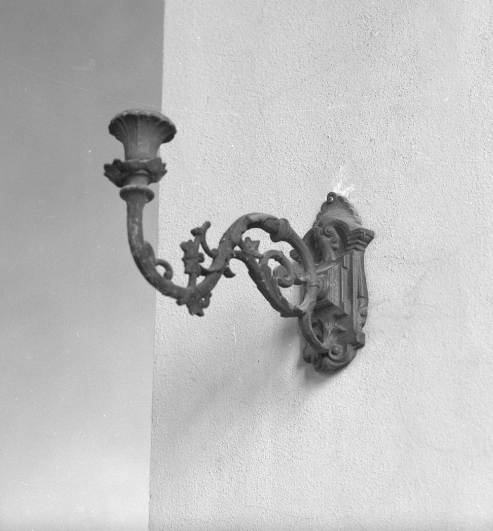 candeliere da parete di chiesa - bottega toscana (seconda metà sec. XIX)