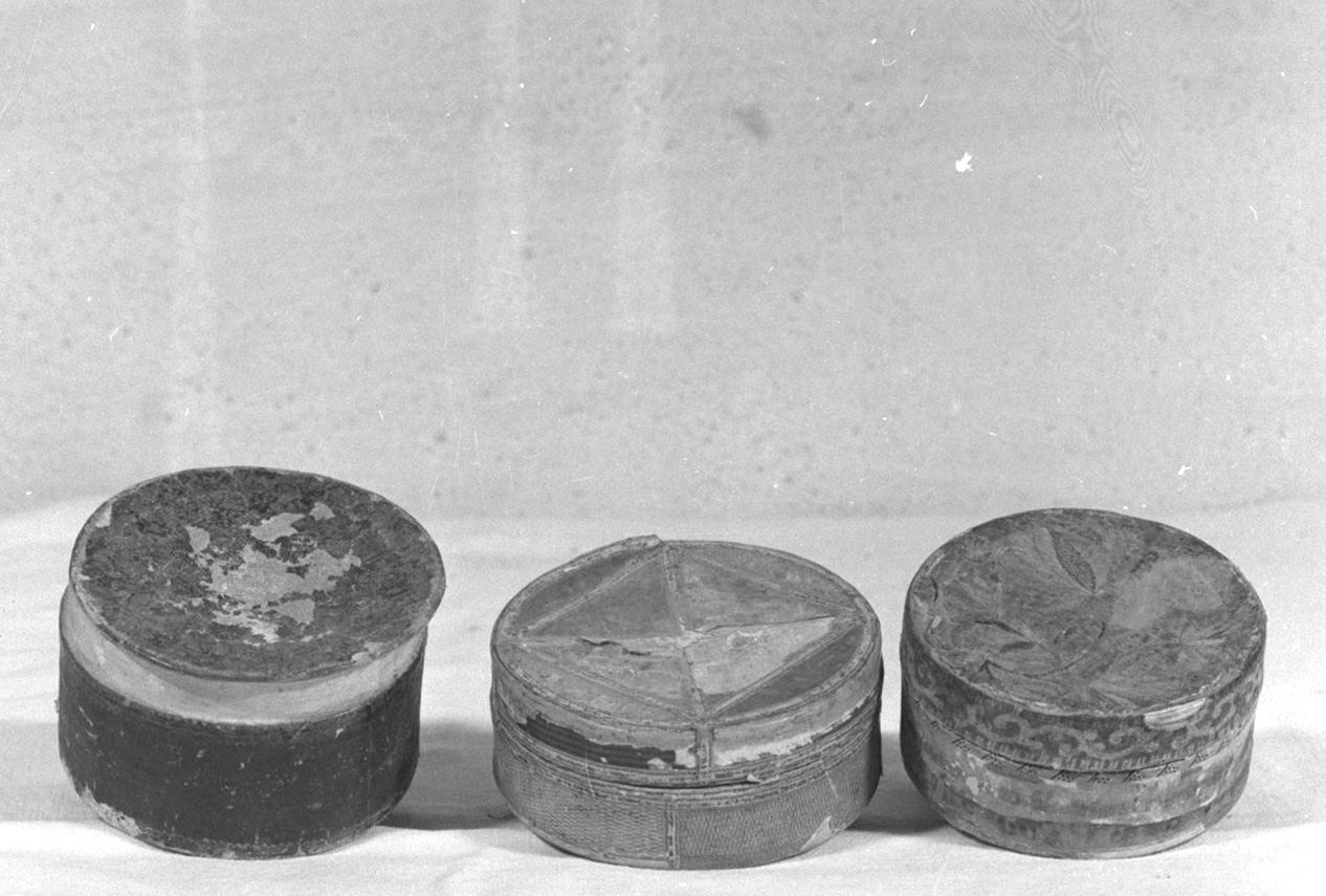 scatola per ostie, serie - bottega toscana (sec. XIX)