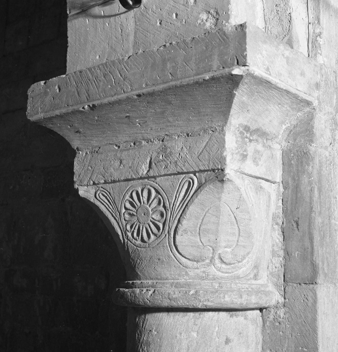 semicapitello, elemento d'insieme - ambito senese (sec. XII)