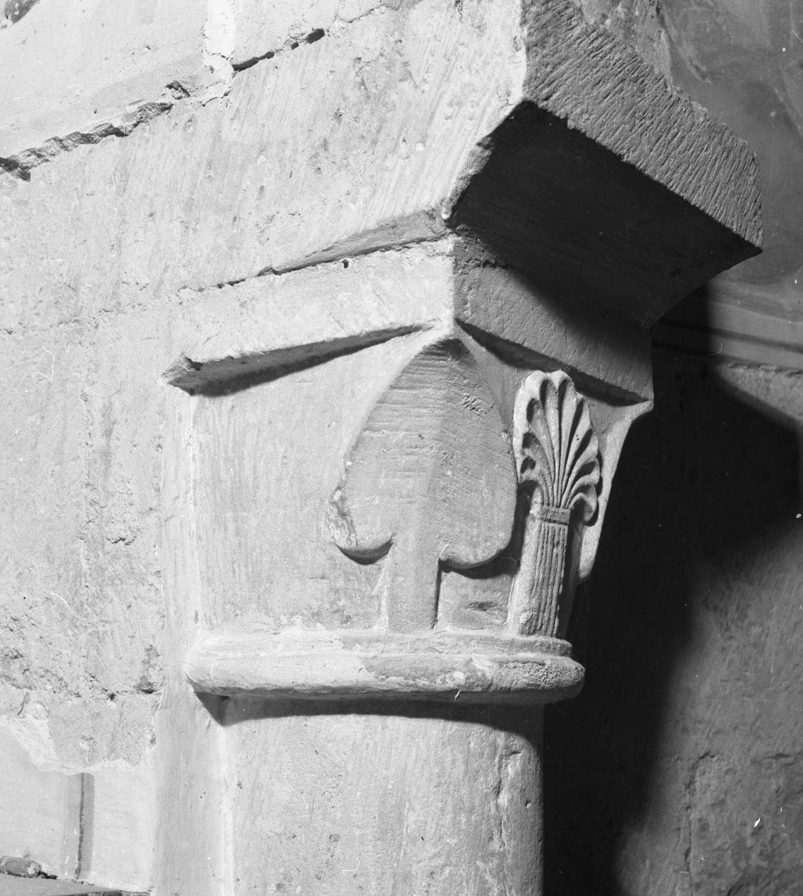 semicapitello, elemento d'insieme - ambito senese (sec. XII)