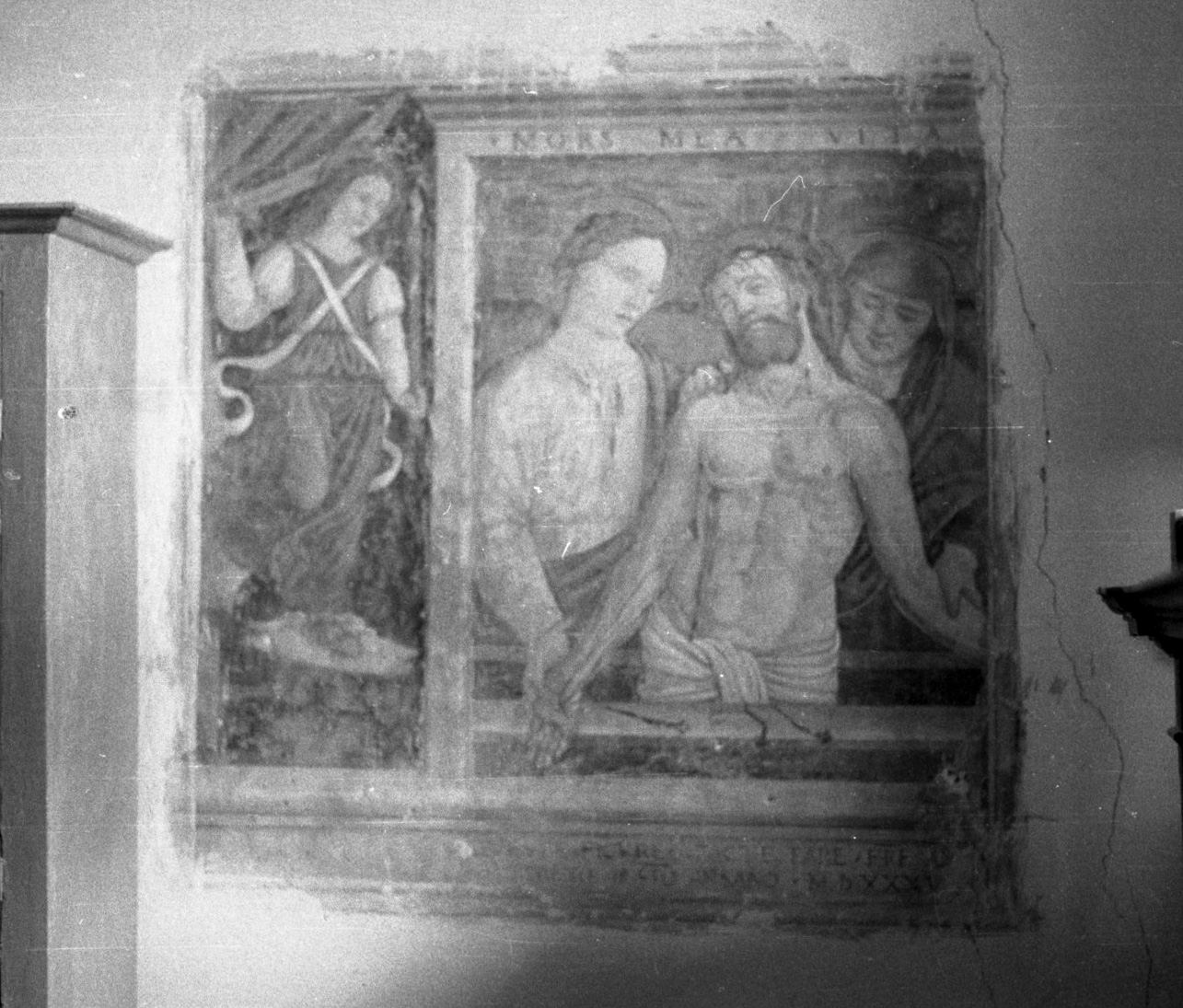 Cristo in pietà tra la Madonna e San Giovanni Evangelista/ angelo (dipinto) - ambito senese (sec. XVI)