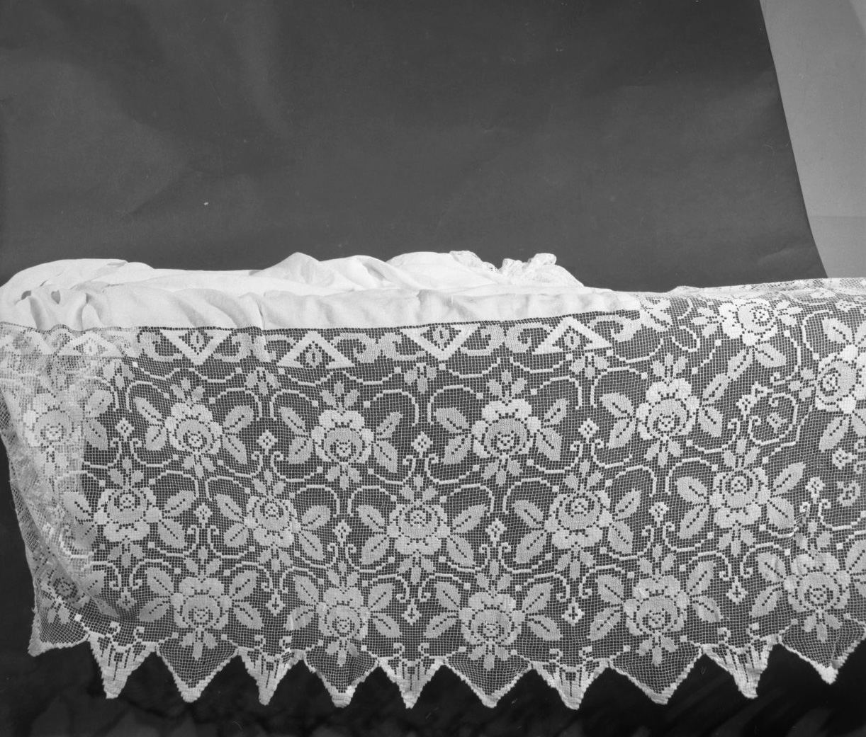 tovaglia d'altare - manifattura italiana (secc. XIX/ XX)