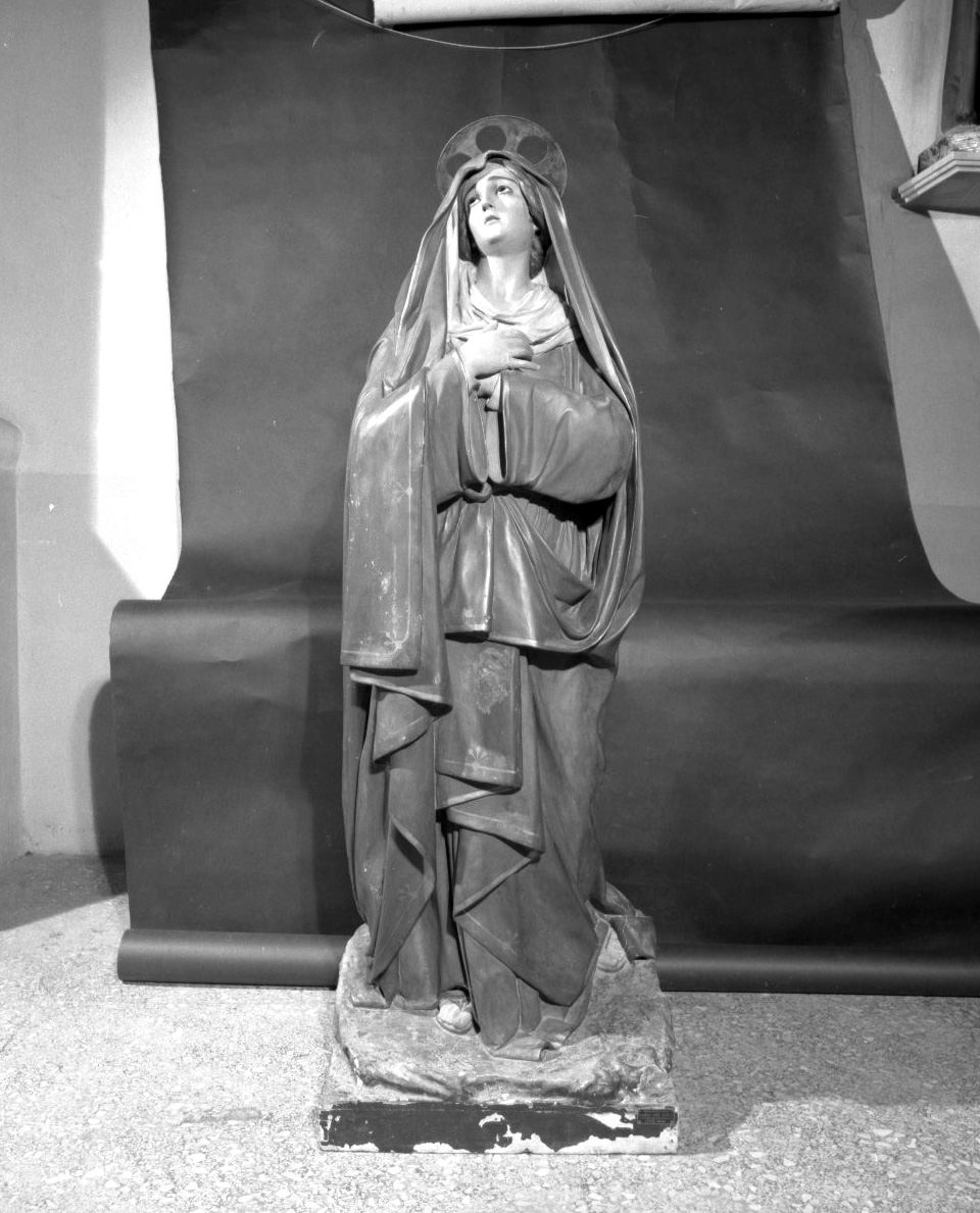 Madonna Addolorata (statua) di Guacci Luigi (sec. XX)
