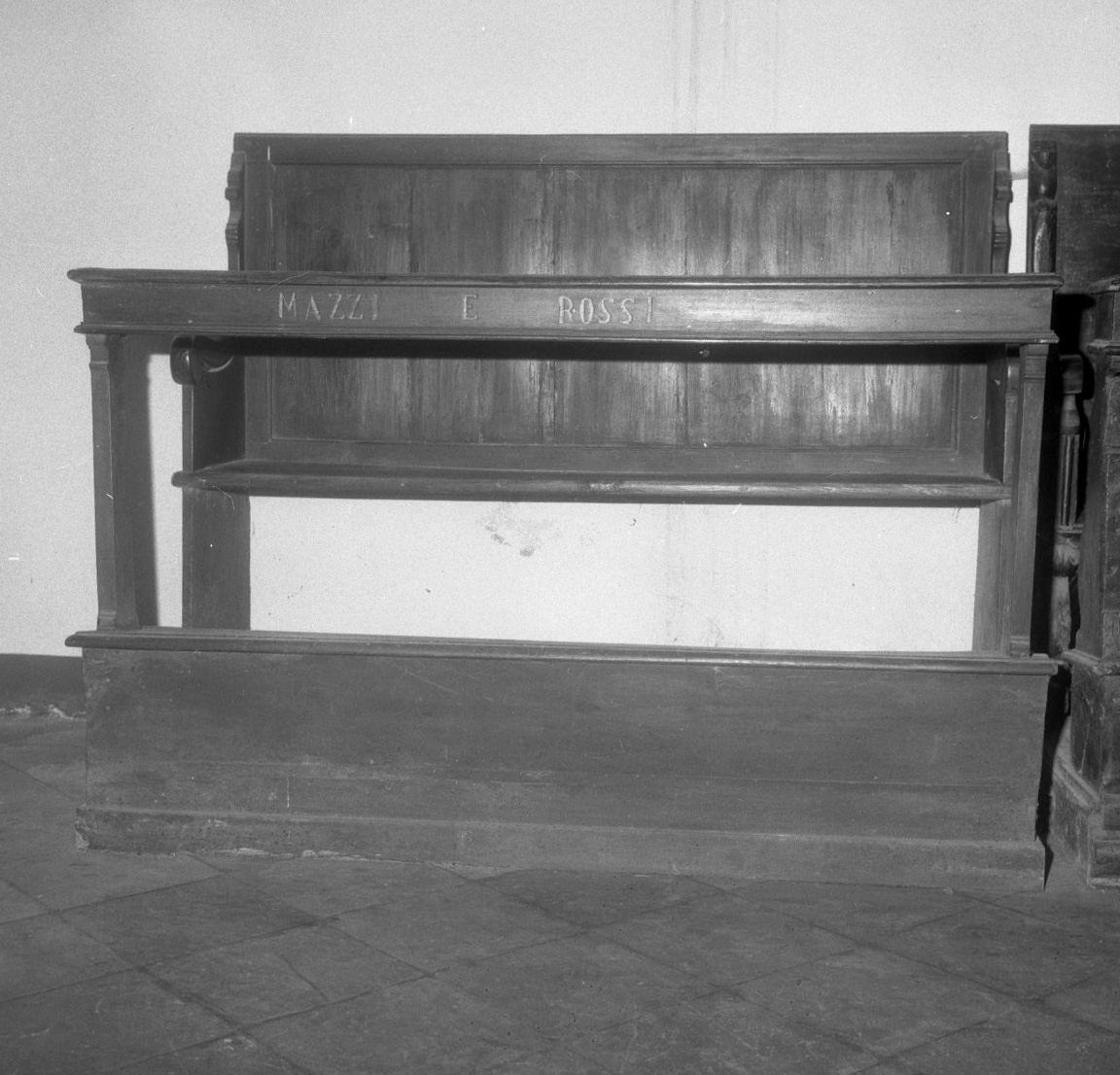 panca con inginocchiatoio - bottega toscana (prima metà sec. XX)