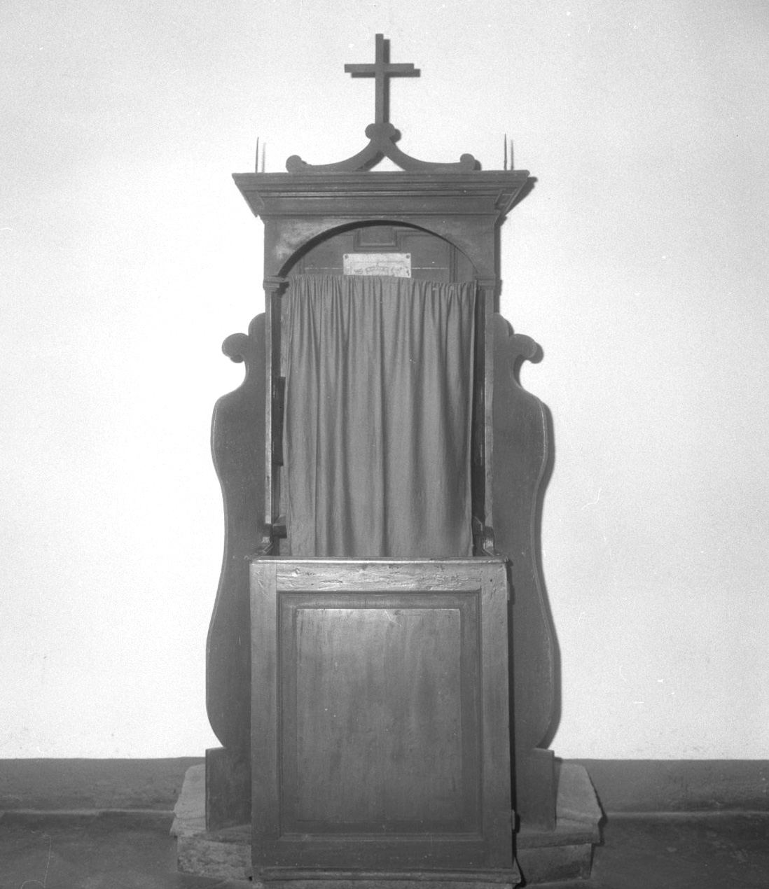confessionale - bottega toscana (secc. XVIII/ XIX)