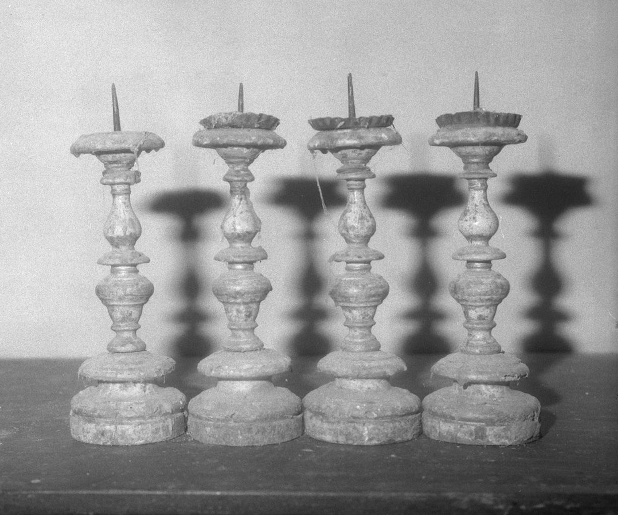 candeliere d'altare, serie - bottega toscana (secc. XVIII/ XIX)