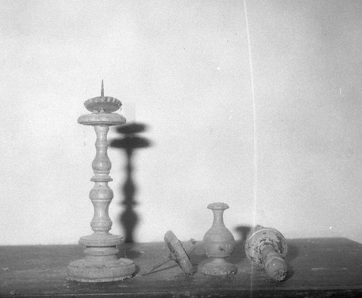 candeliere d'altare, serie - bottega toscana (sec. XIX)