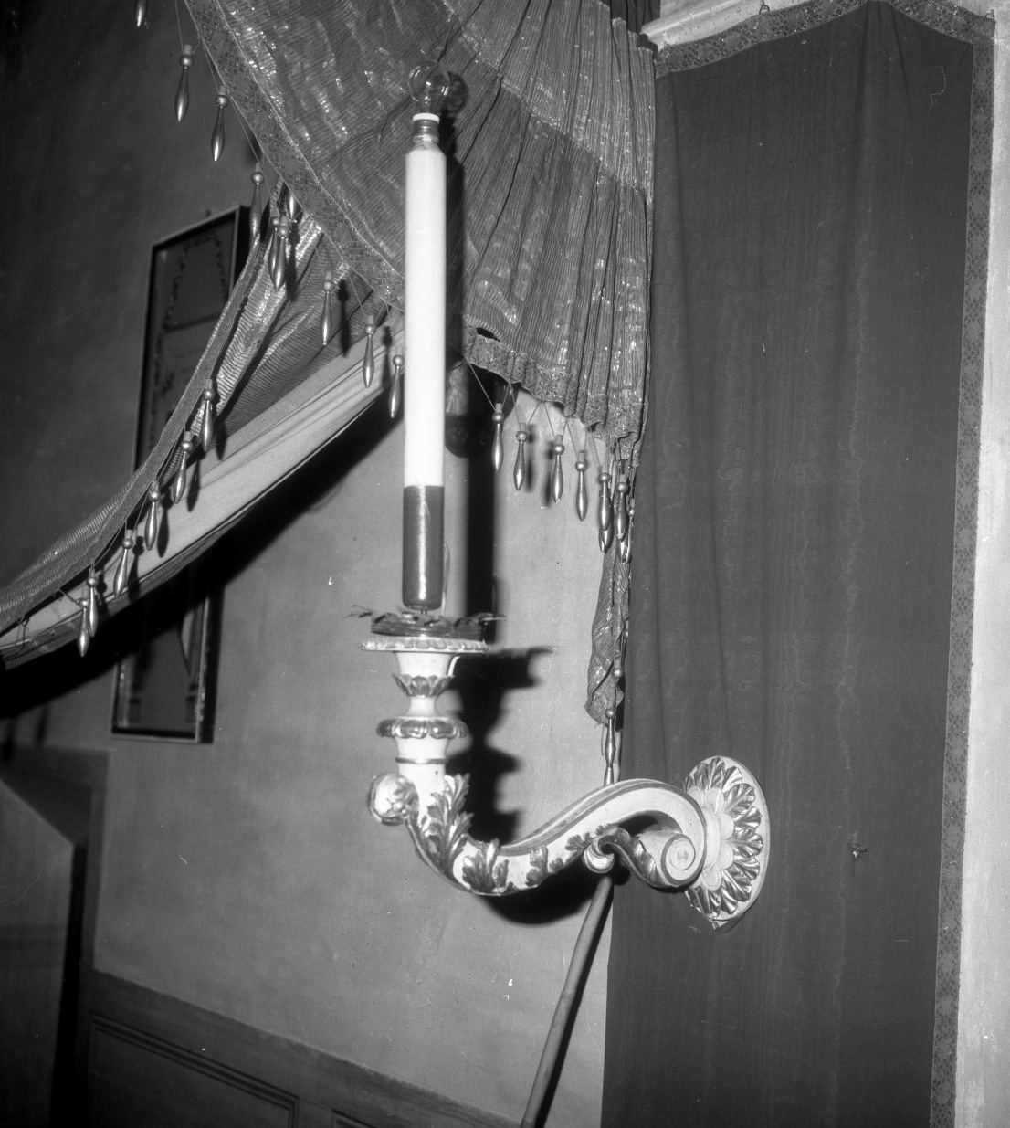 candeliere da parete di chiesa, serie - bottega toscana (prima metà sec. XIX)