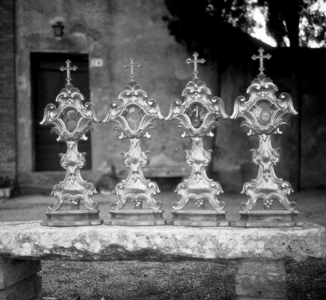 reliquiario - a ostensorio, serie - bottega toscana (sec. XVIII)