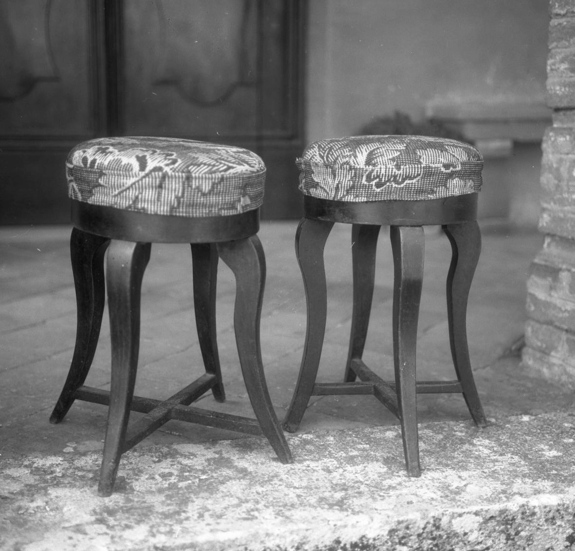 sgabello, serie - bottega toscana (sec. XIX)