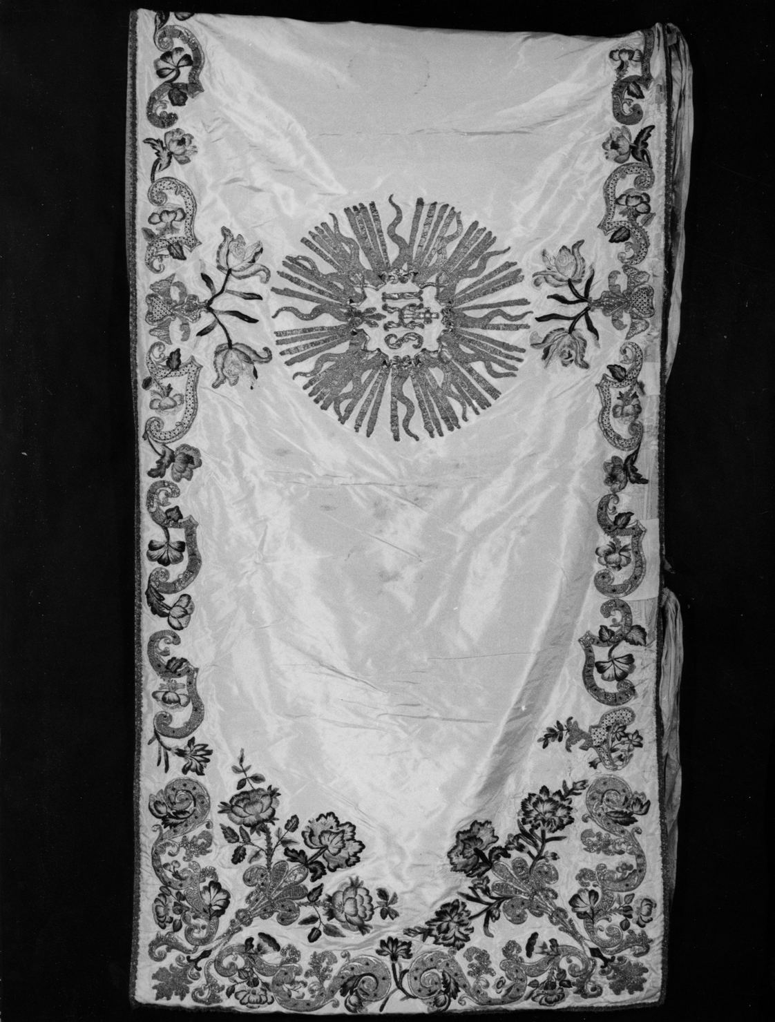 velo omerale - manifattura senese (prima metà sec. XVIII)