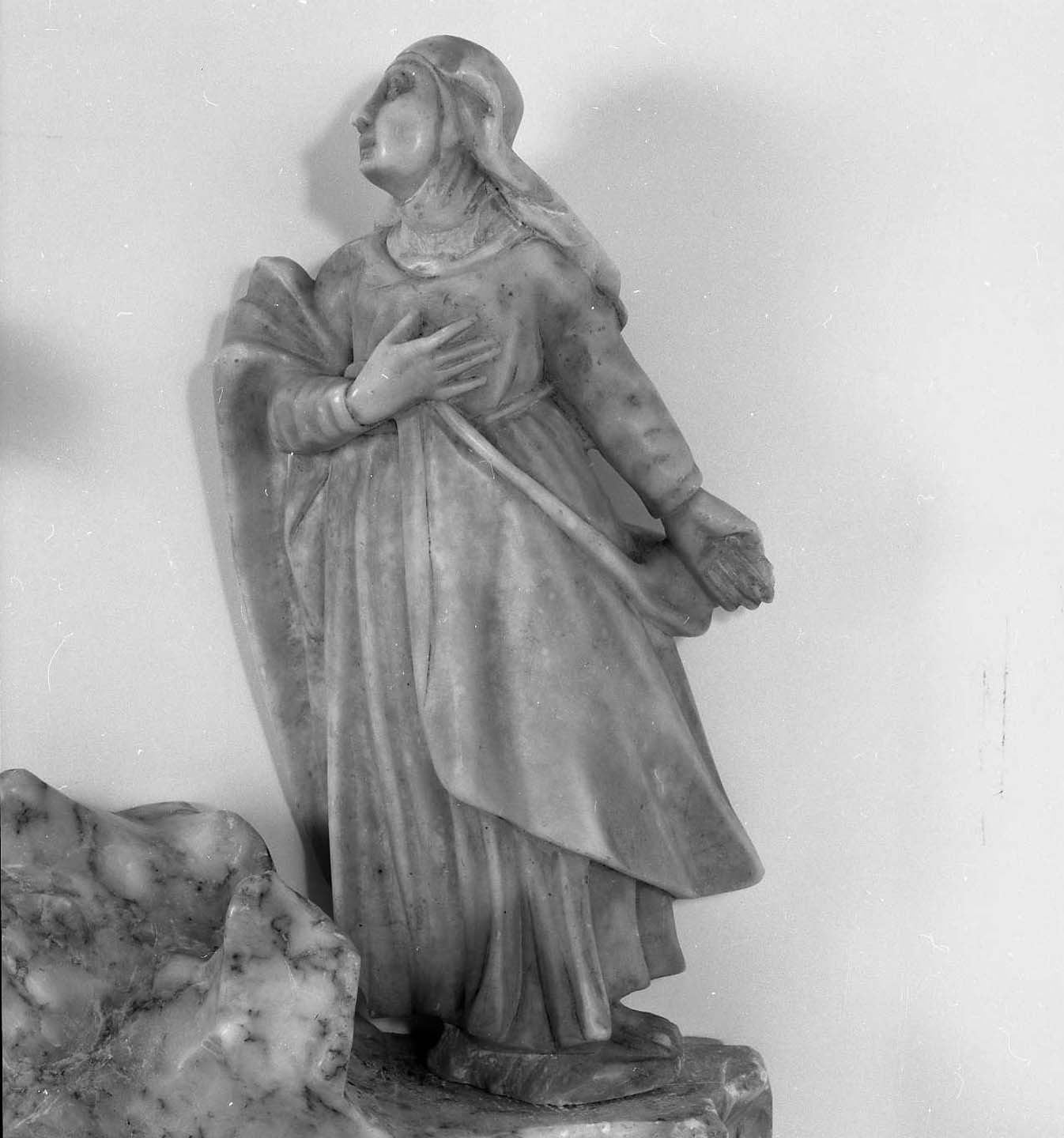 Madonna (statuetta, elemento d'insieme) - ambito senese (sec. XVII)