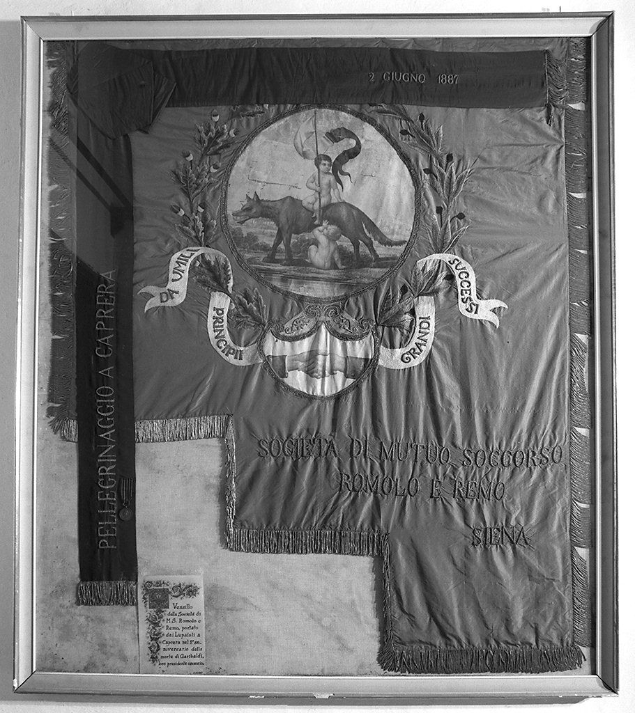 stemma della Società di Mutuo Soccorso Romolo e Remo (stendardo) - ambito senese, manifattura senese (sec. XIX)
