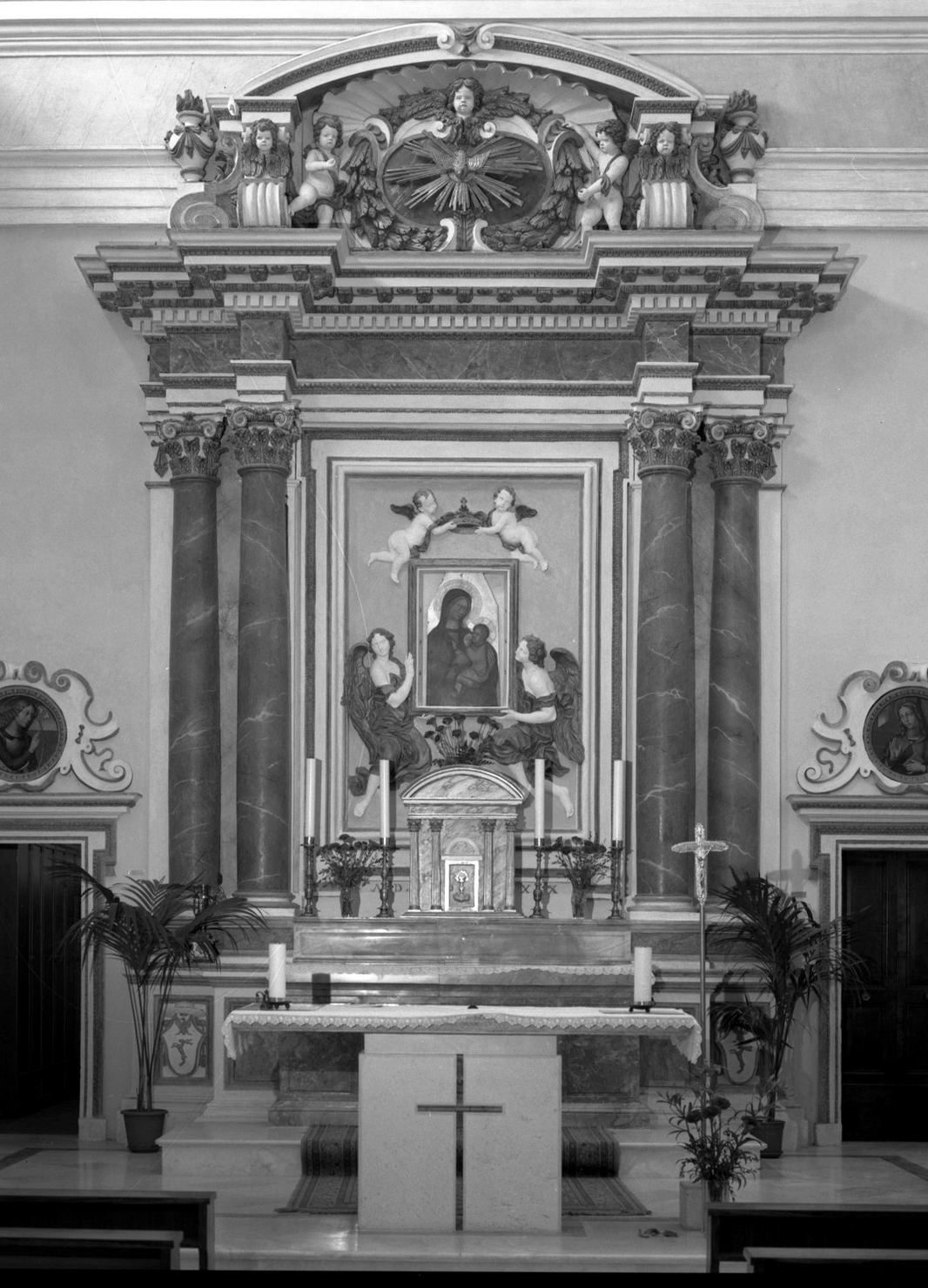 altare, opera isolata di Mazzuoli Giuseppe il Vecchio (ultimo quarto sec. XVII)