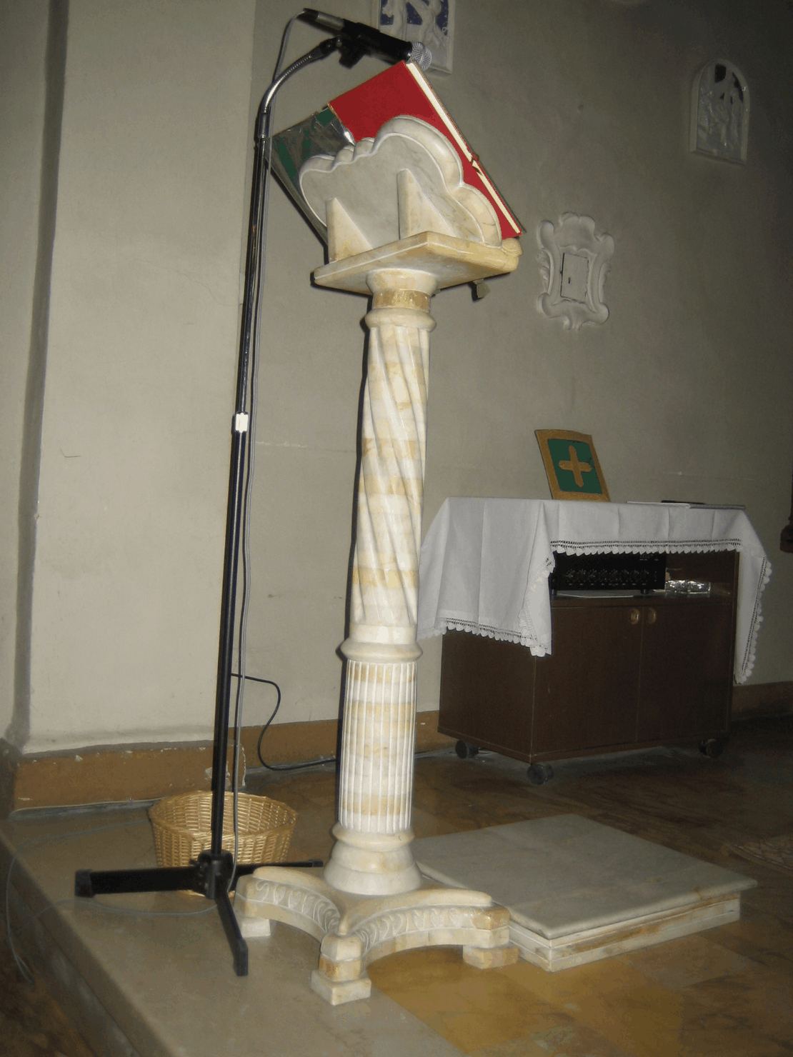 leggio a fusto di Bartoli Ivo (sec. XX)