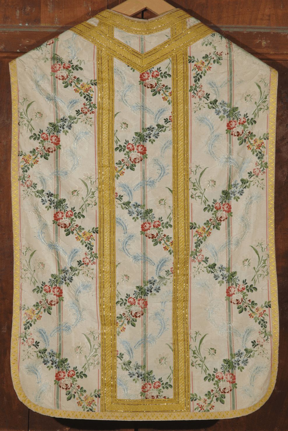 motivi decorativi floreali (pianeta) - manifattura senese (ultimo quarto sec. XVIII)