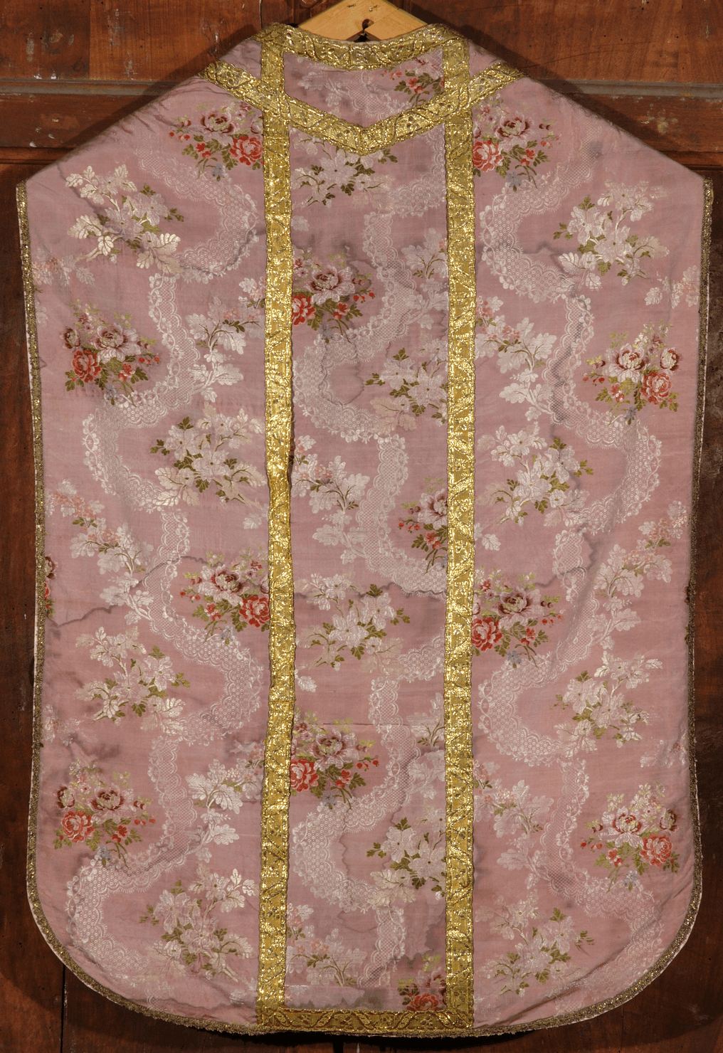 motivi decorativi floreali (pianeta) - manifattura senese (fine sec. XVIII)