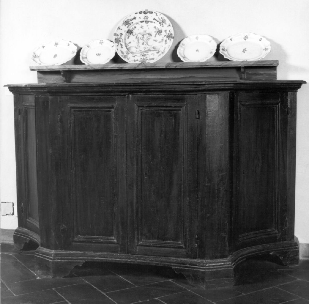 credenza - bottega toscana (seconda metà sec. XVIII)