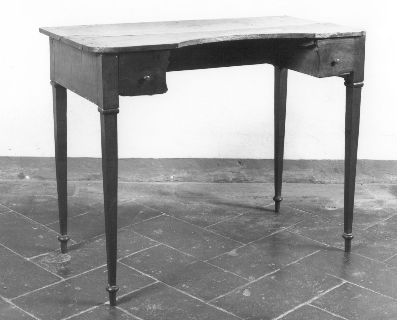 scrittoio - bottega toscana (secc. XVIII/ XIX)