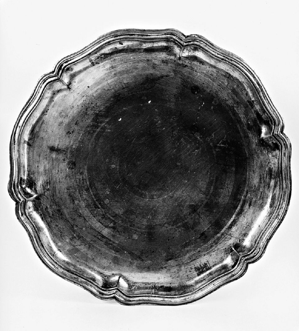 vassoio - produzione toscana (seconda metà sec. XVIII)