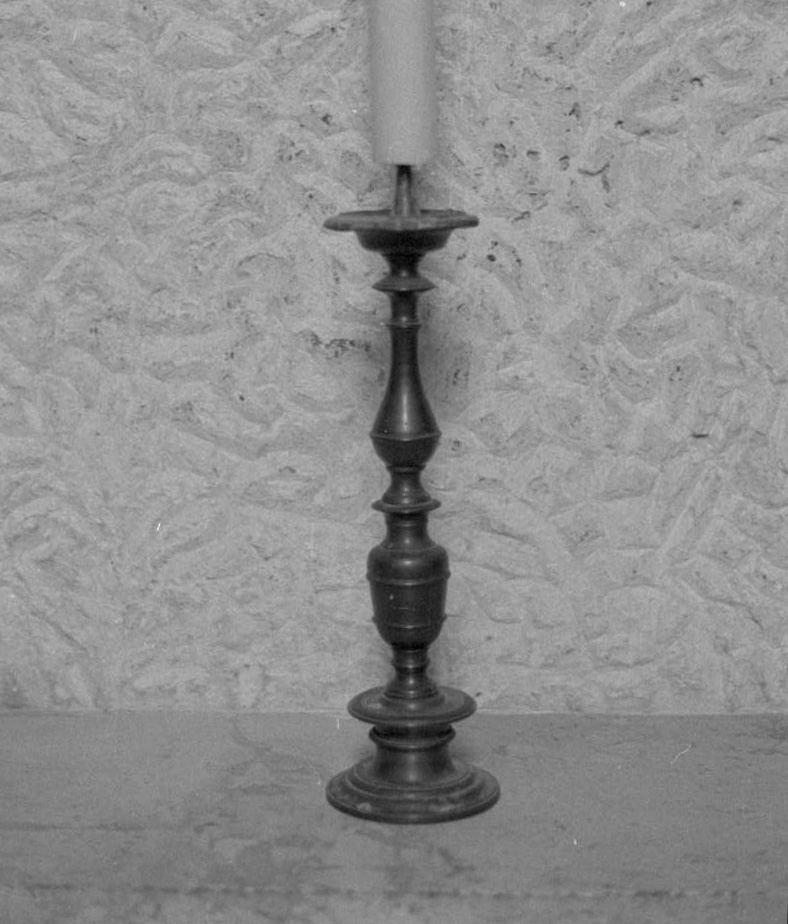 candeliere d'altare, serie - bottega toscana (sec. XVII)