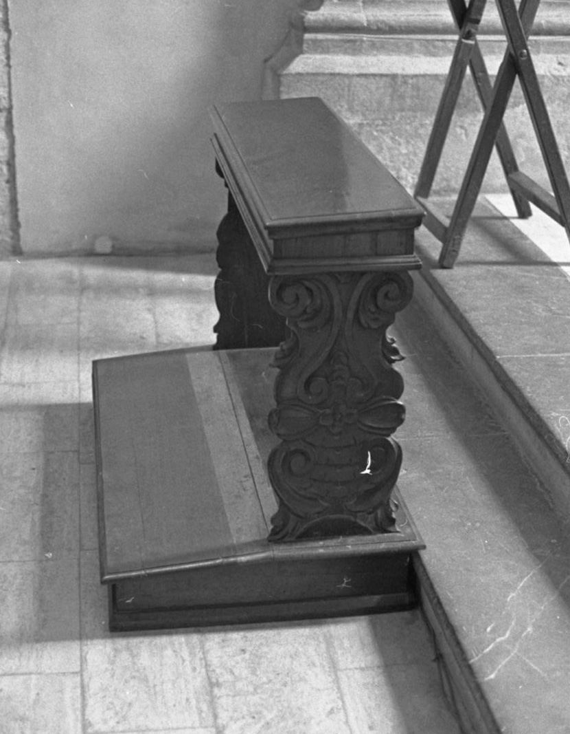 inginocchiatoio - bottega toscana (sec. XVIII)