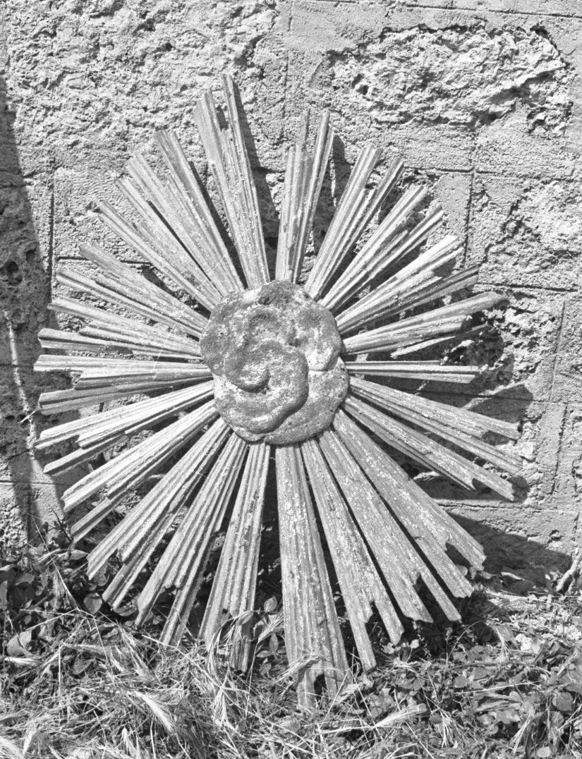 decorazione a intaglio, elemento d'insieme - bottega toscana (sec. XVIII)