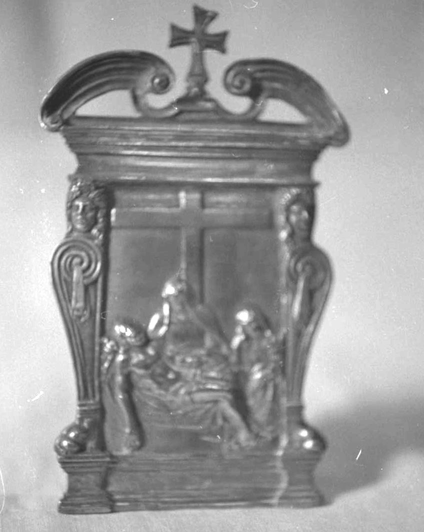 deposizione di Cristo dalla croce (pace - a tavoletta, architettonica) - bottega toscana (seconda metà sec. XVI)